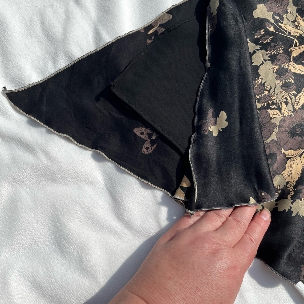 Elegant Black Floral butterfly Skirt - Picture 12 of 16